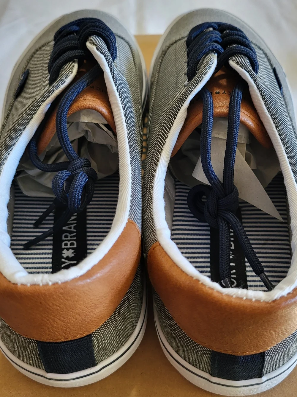 *NEW* Lucky Brand Iwan Canvas Sneaker Men's Size 10.5 Shoes Casual with Box